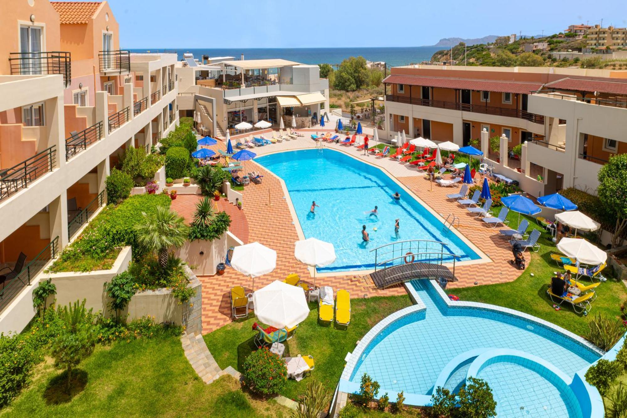Pegasus Hotel Stalós Buitenkant foto