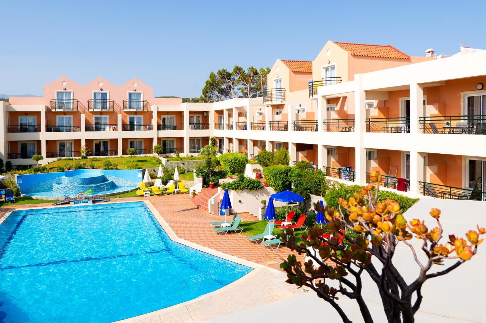 Pegasus Hotel Stalós Buitenkant foto