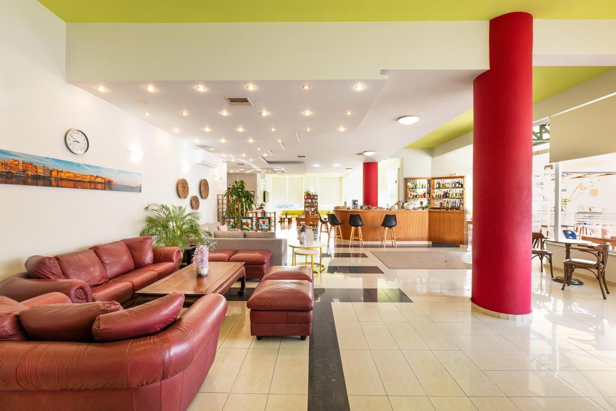 Pegasus Hotel Stalós Buitenkant foto